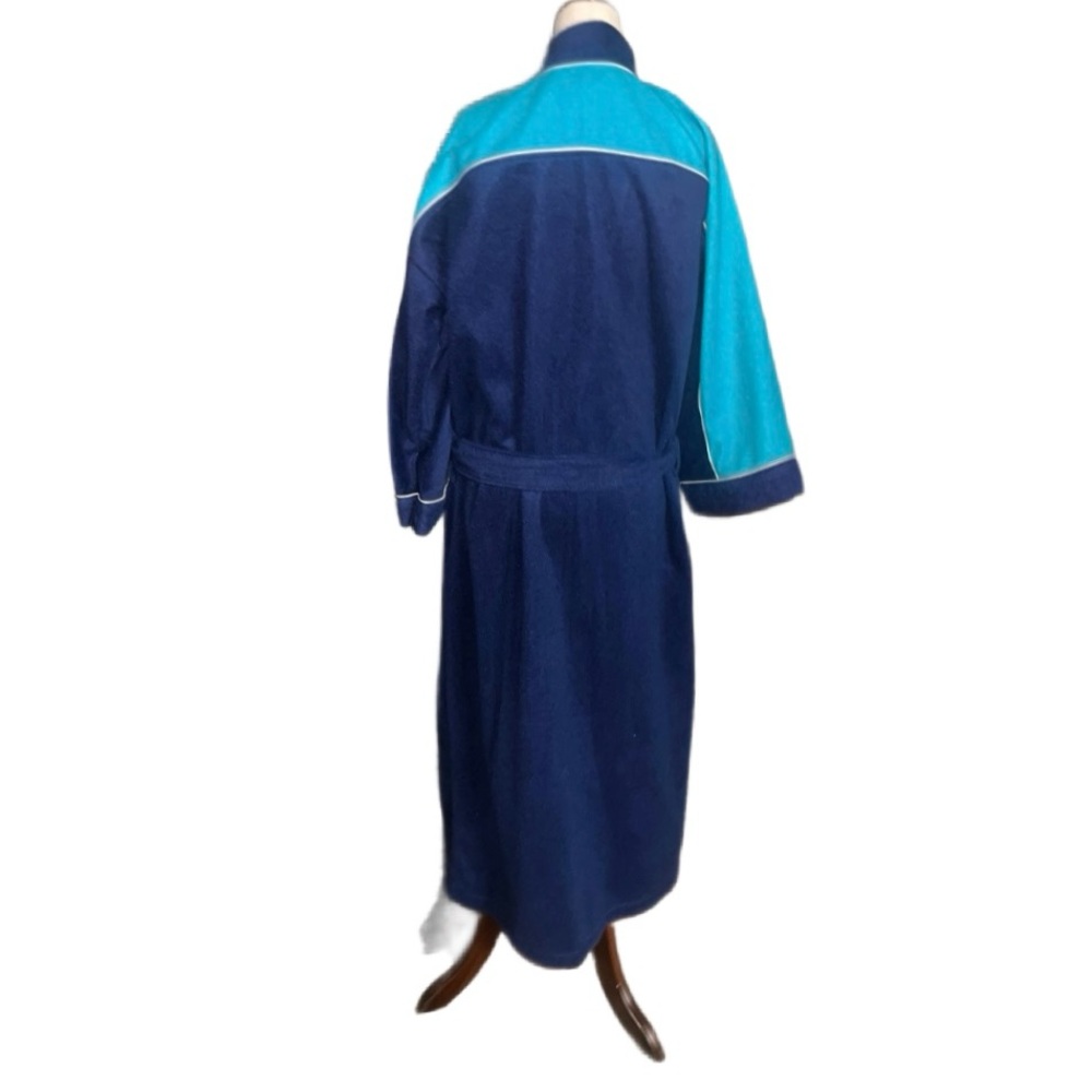 Classic collection by Van Heusen Men’s Navy/Turquoise ~ One Size Robe ~ New - Picture 2 of 16